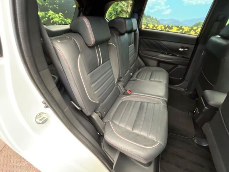 OUTLANDER PHEV