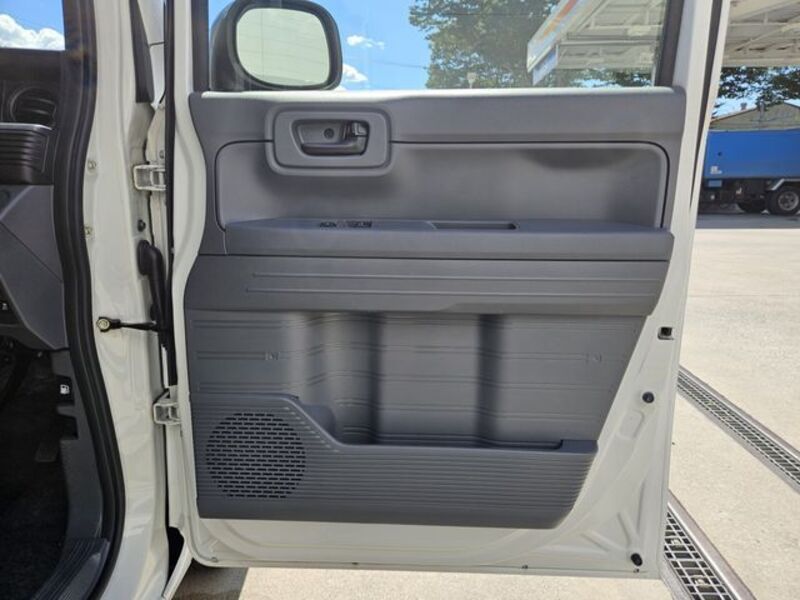 N-VAN