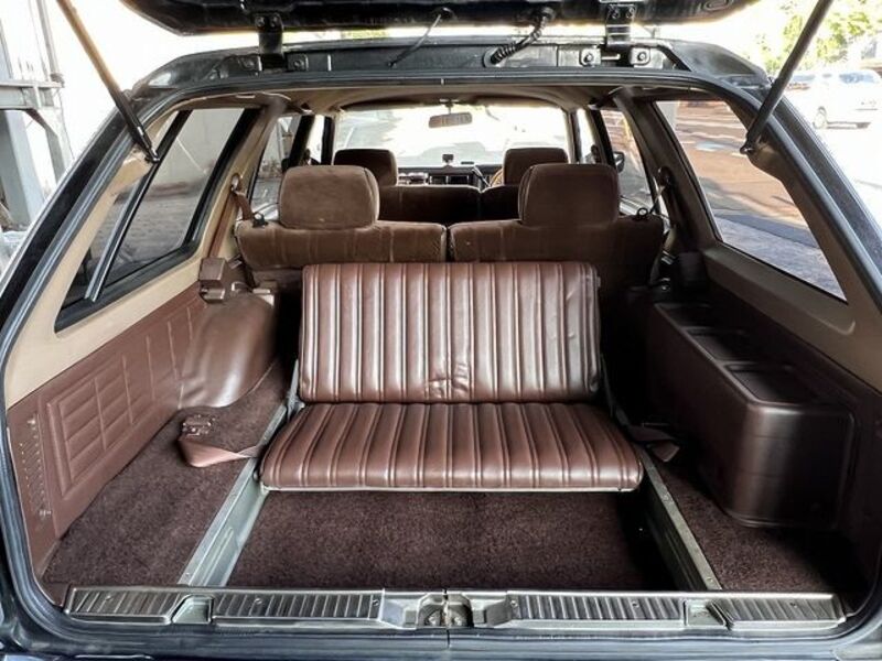 GLORIA WAGON