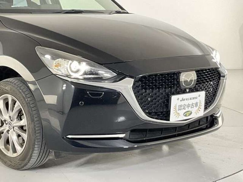 MAZDA2