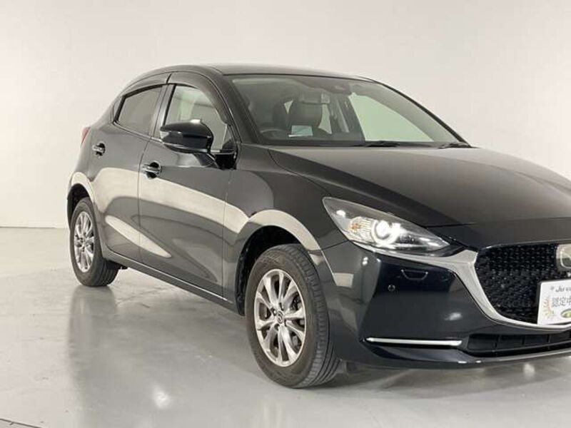 MAZDA2
