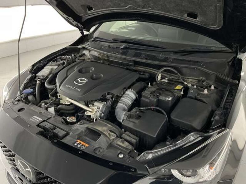 MAZDA2