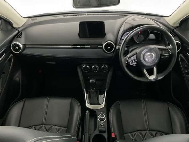 MAZDA2
