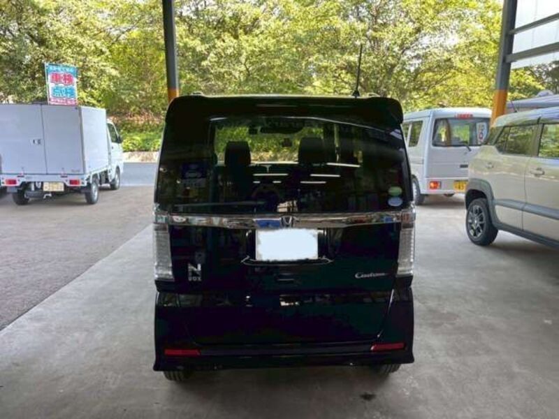 N BOX CUSTOM