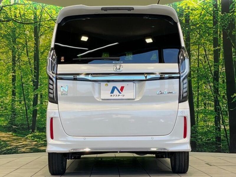 N BOX CUSTOM