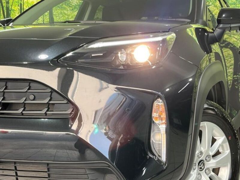 YARIS CROSS