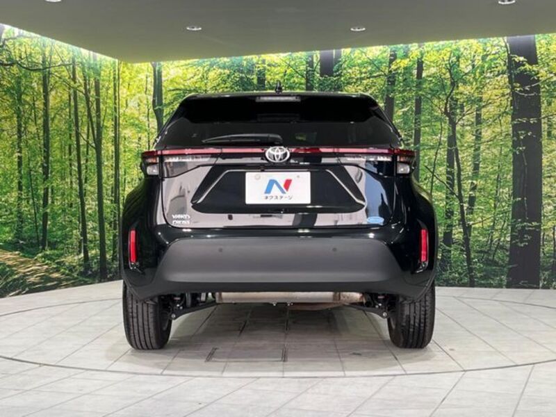 YARIS CROSS