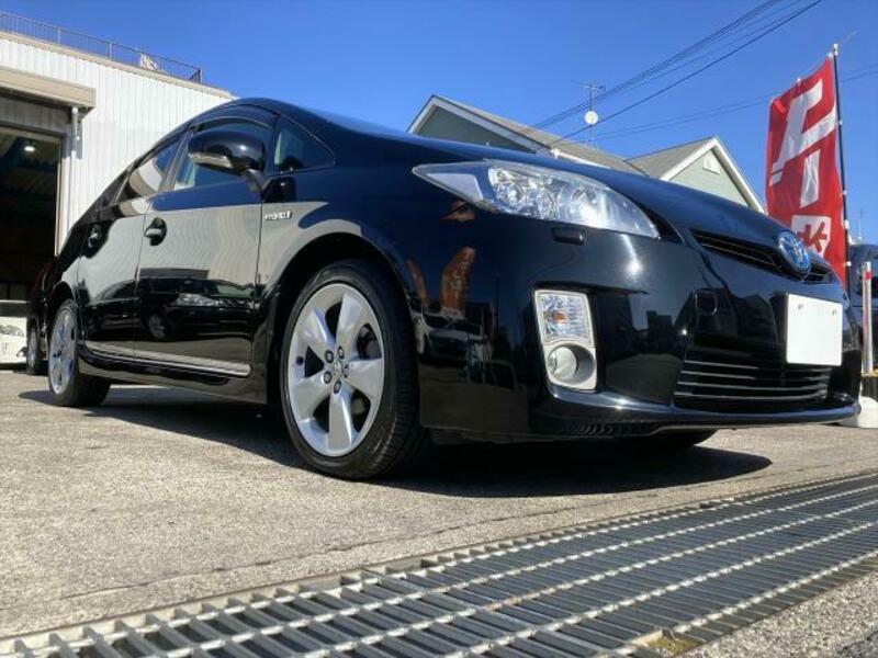 PRIUS-13