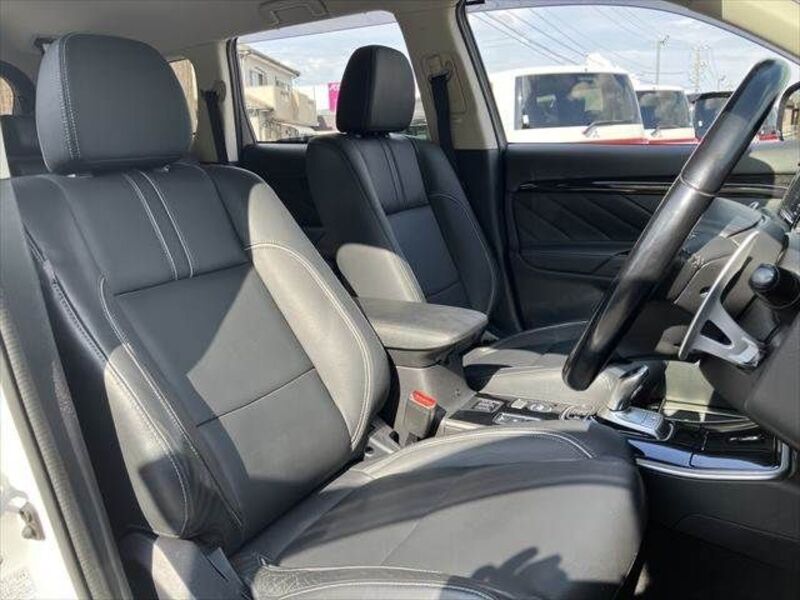 OUTLANDER PHEV