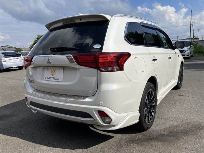 OUTLANDER PHEV