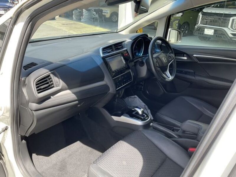 FIT HYBRID