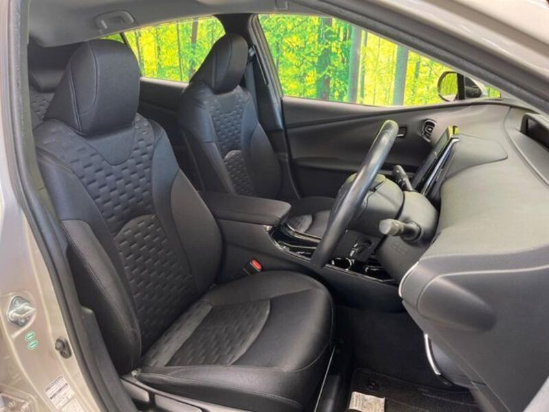 PRIUS PHV
