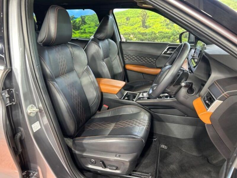 OUTLANDER PHEV
