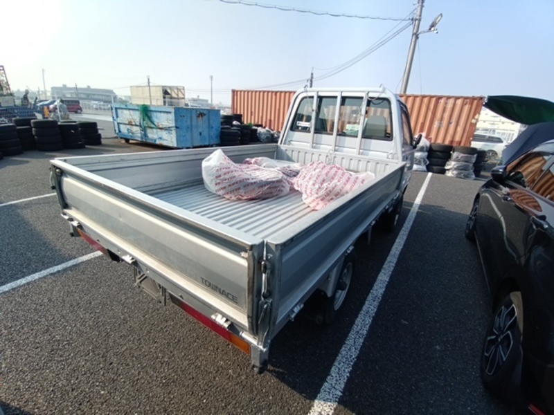 TOWNACE TRUCK
