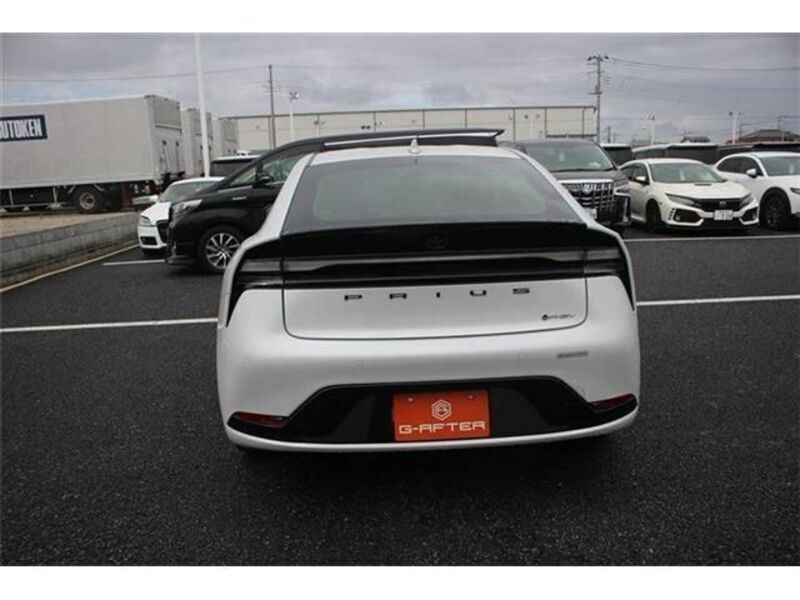 PRIUS PHV