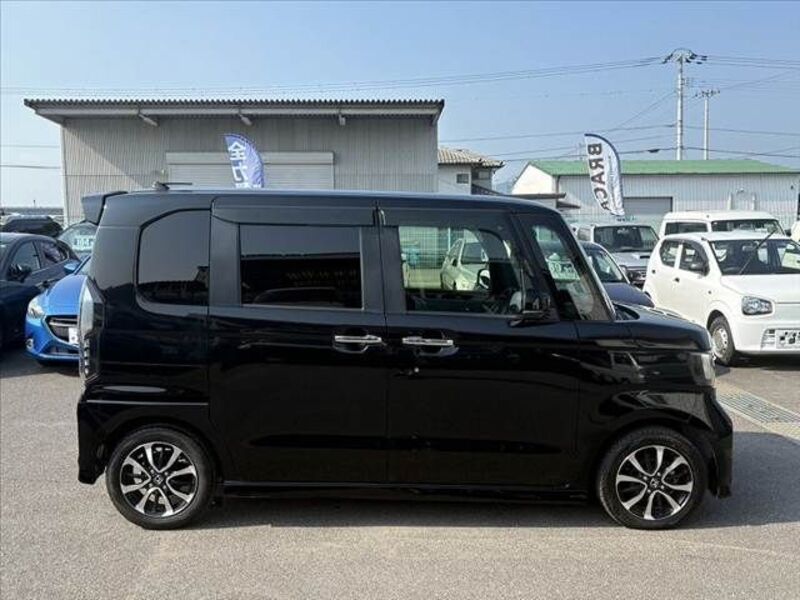 N BOX CUSTOM