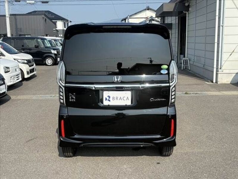 N BOX CUSTOM