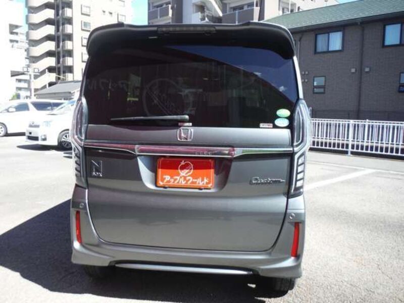 N BOX CUSTOM