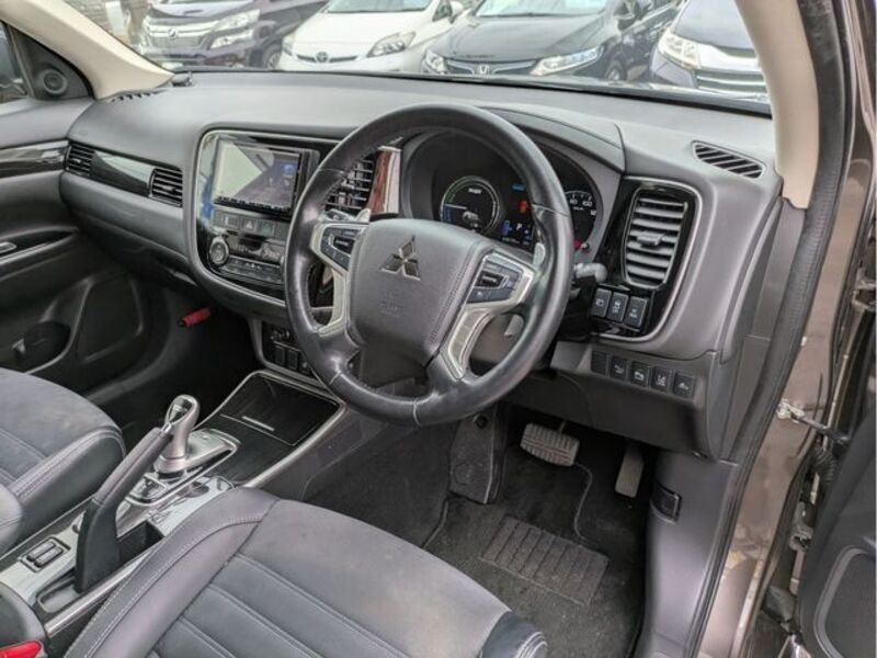 OUTLANDER PHEV