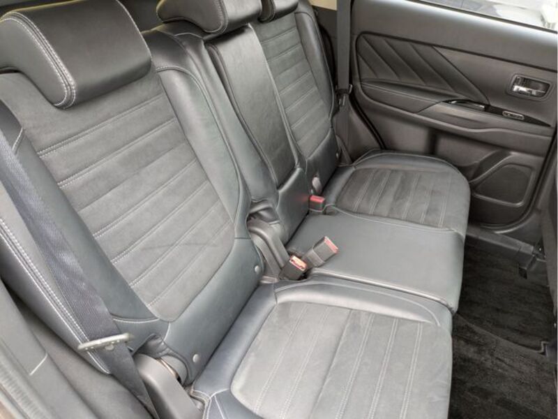 OUTLANDER PHEV