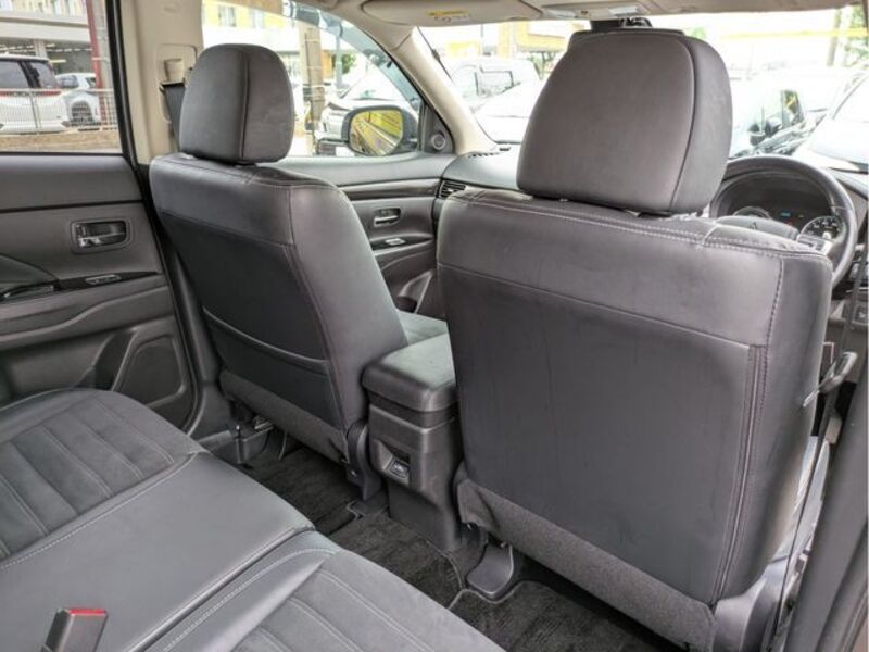 OUTLANDER PHEV