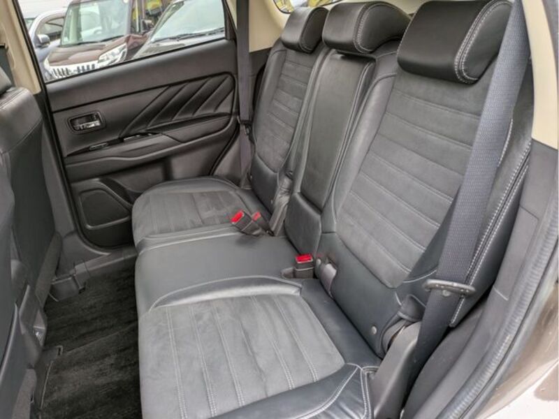 OUTLANDER PHEV