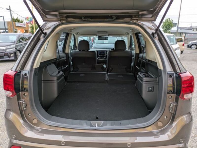 OUTLANDER PHEV