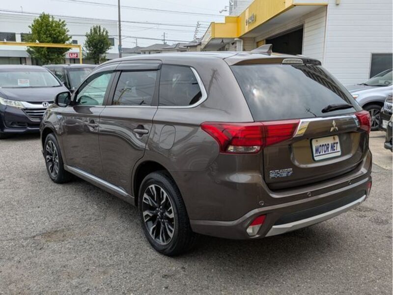 OUTLANDER PHEV