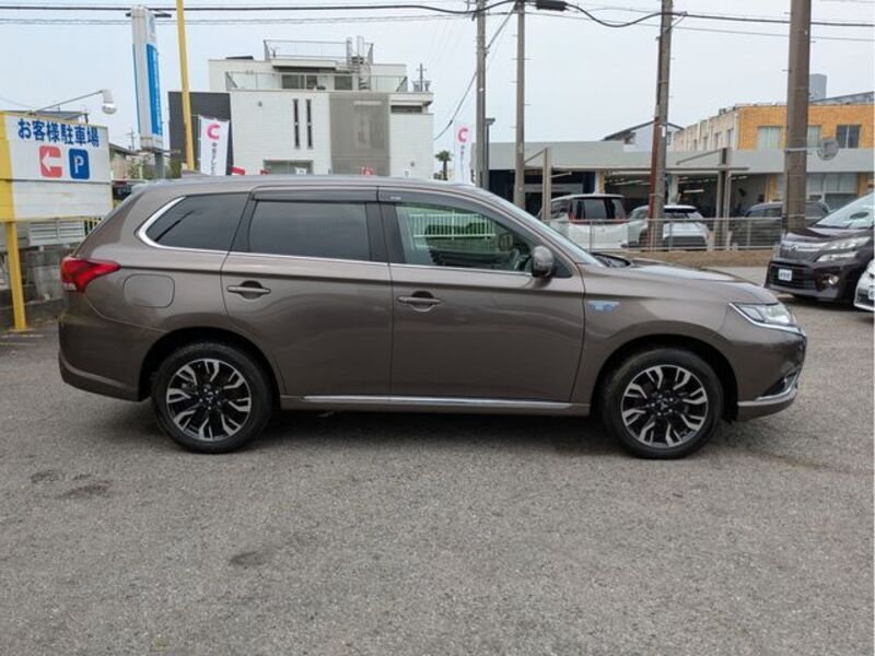 OUTLANDER PHEV