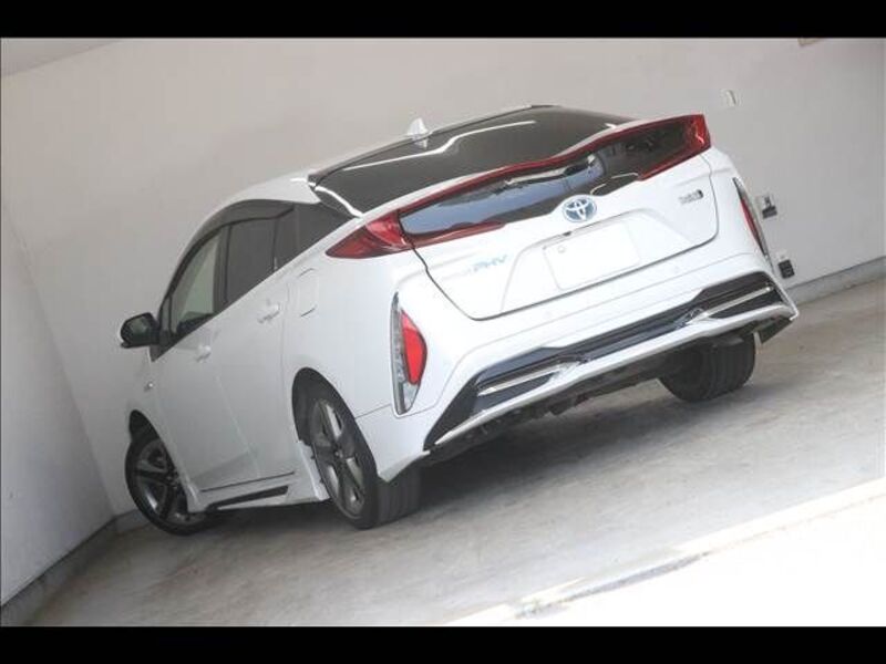 PRIUS PHV