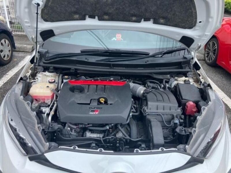 GR YARIS