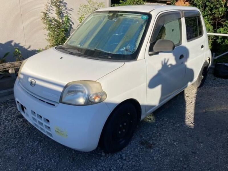 DAIHATSU ESSE