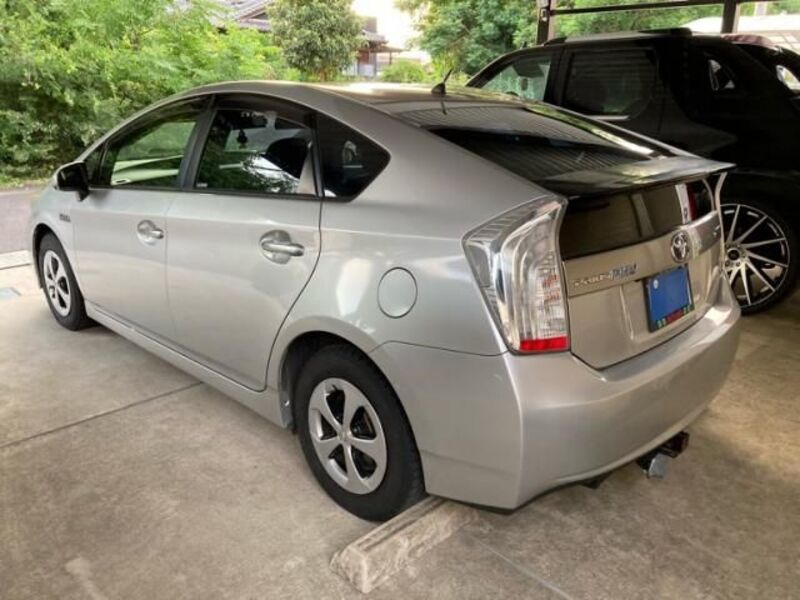 PRIUS PHV