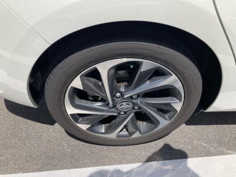 AURIS HYBRID