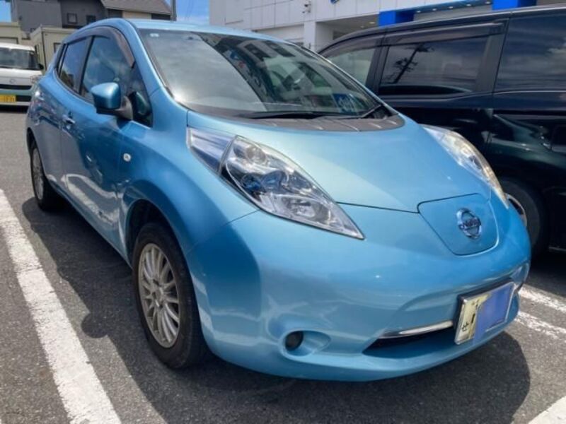 NISSAN LEAF