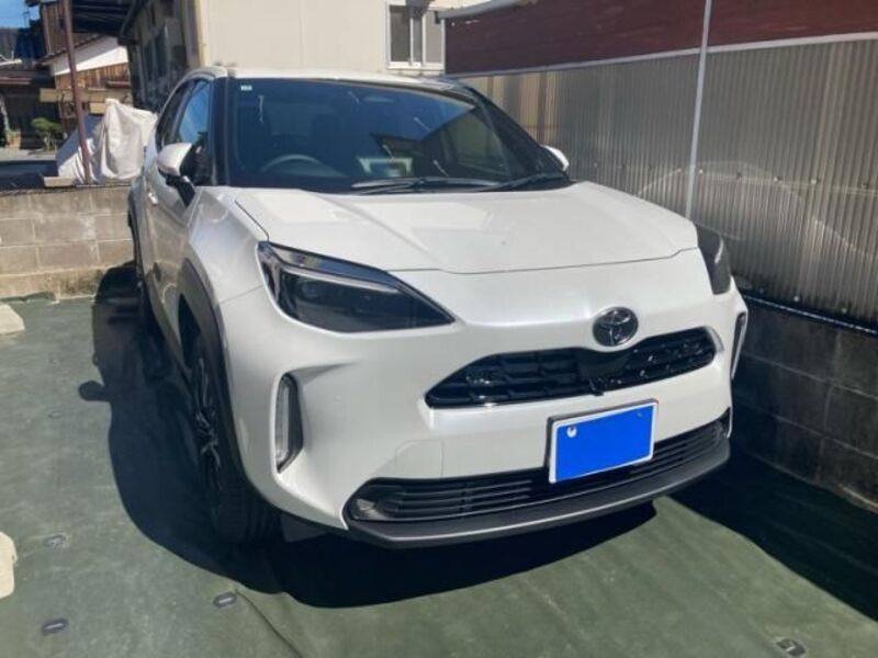 YARIS CROSS