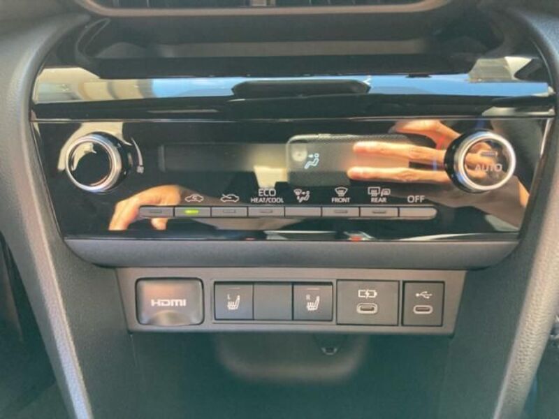 YARIS CROSS