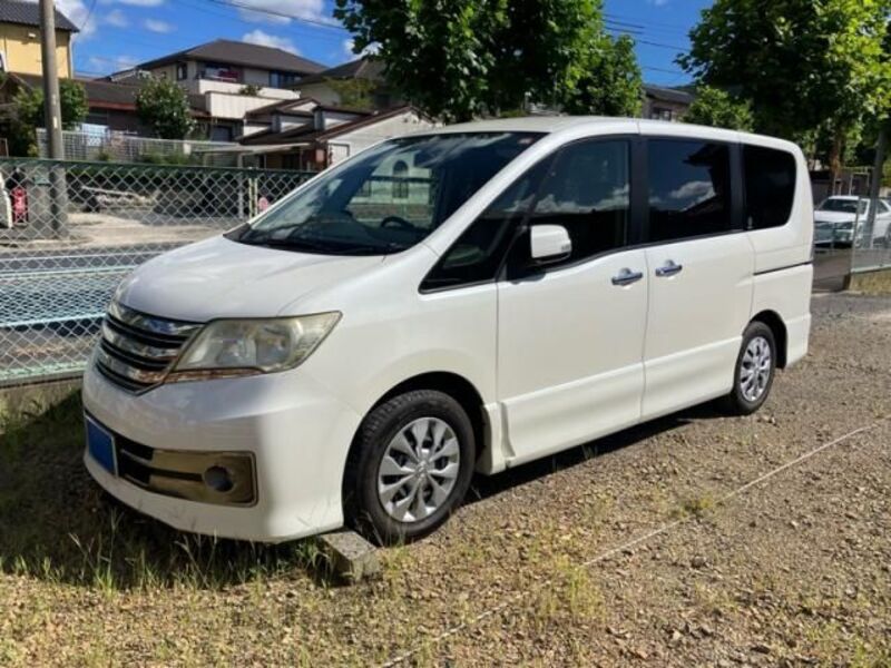NISSAN SERENA