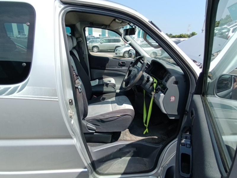 TOURING HIACE