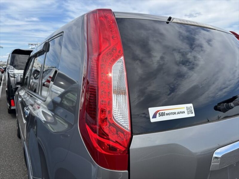 X-TRAIL