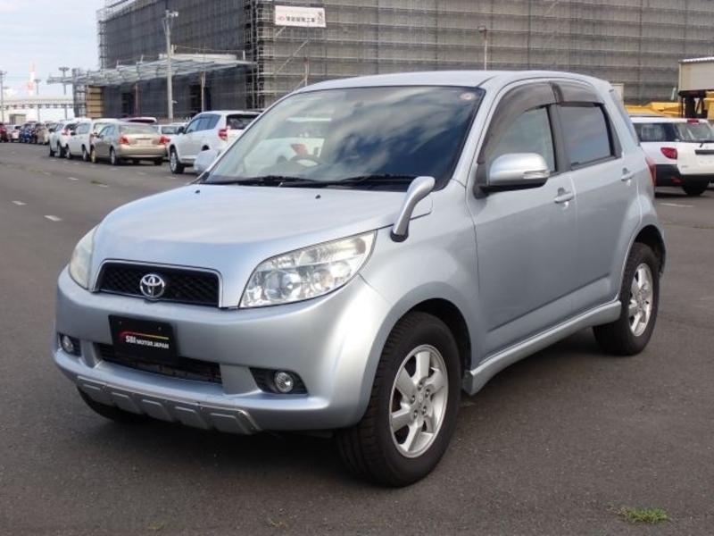 TOYOTA RUSH