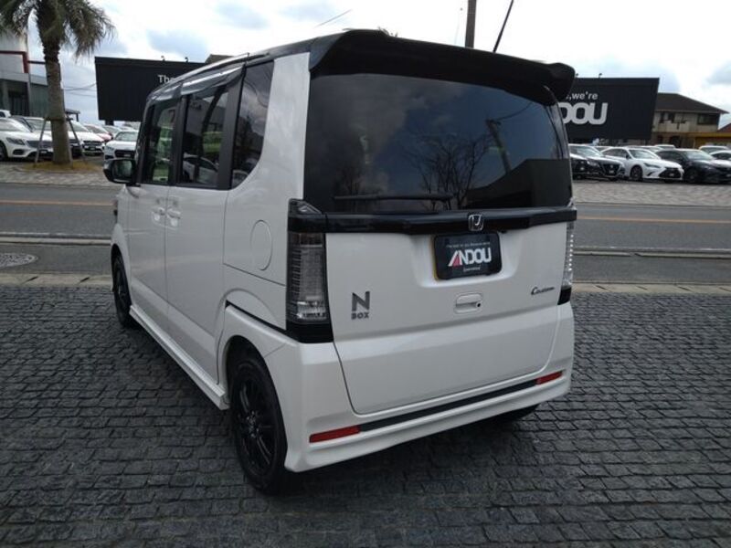 N BOX CUSTOM