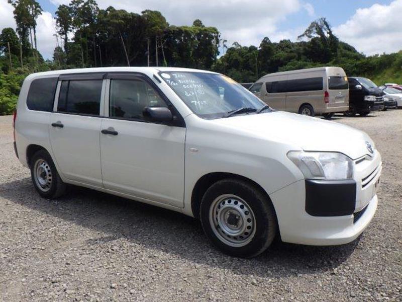 TOYOTA SUCCEED