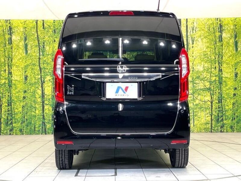 N BOX
