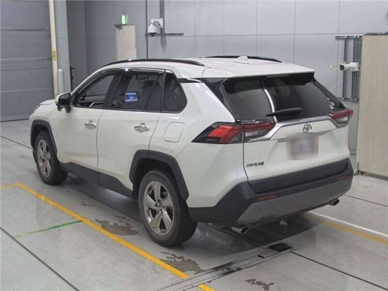 RAV4