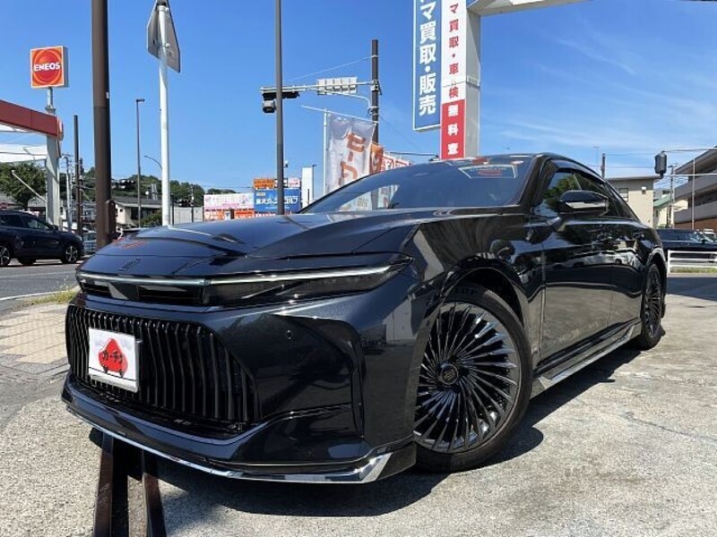 TOYOTA CROWN