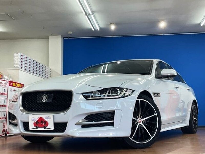 JAGUAR XE