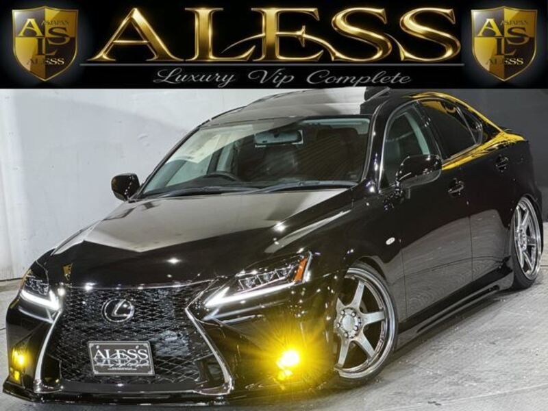 LEXUS IS