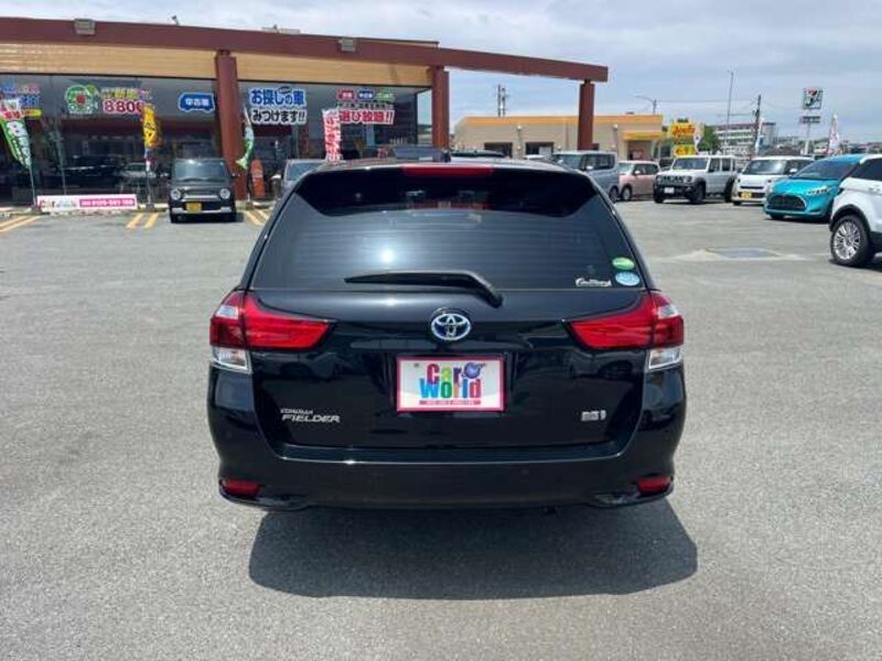 COROLLA FIELDER