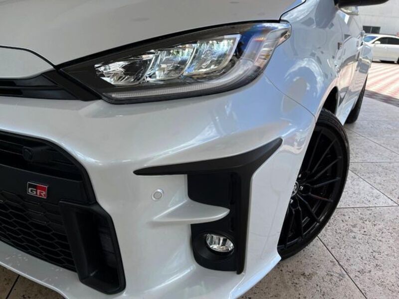 GR YARIS